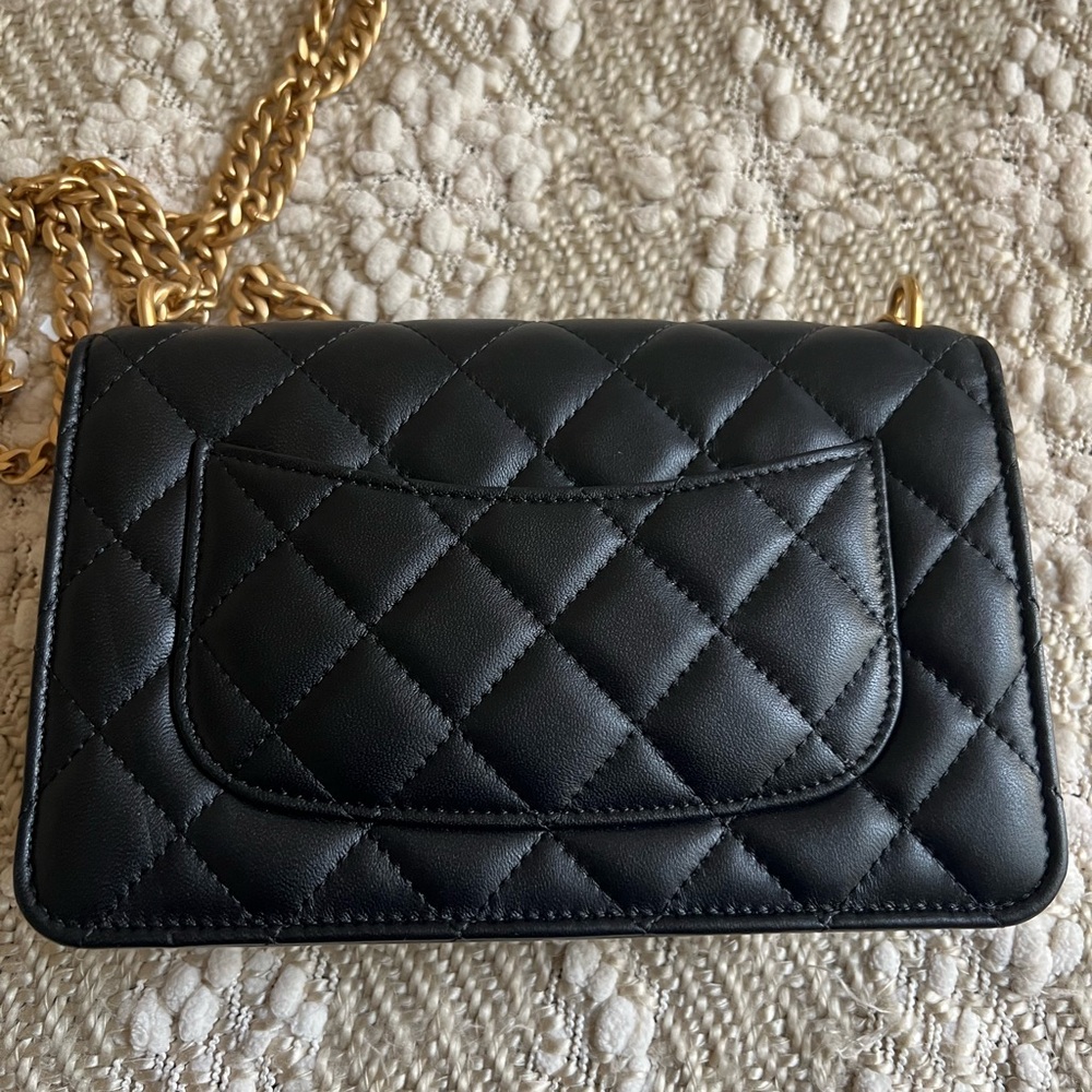 CHANEL Wallet on Chain - Picture 5 of 16